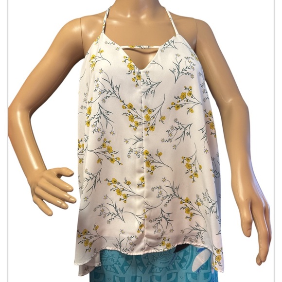 Floral Strappy White Top - Picture 2 of 5